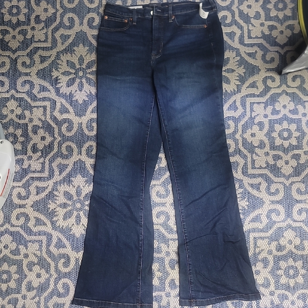 Gap Jeans - Highrise Flare - Size 31/12L